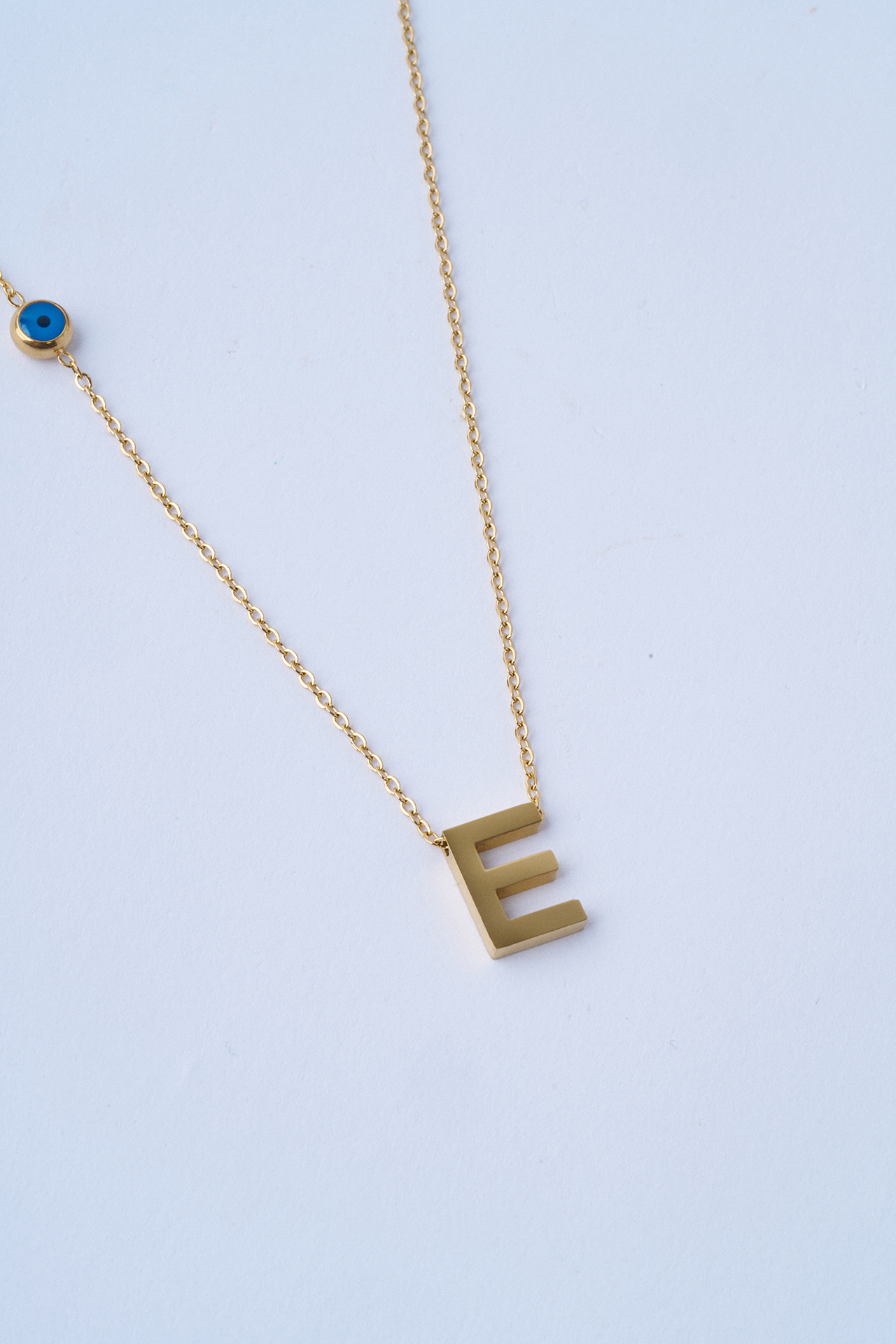 E Harfli Çelik Kolye