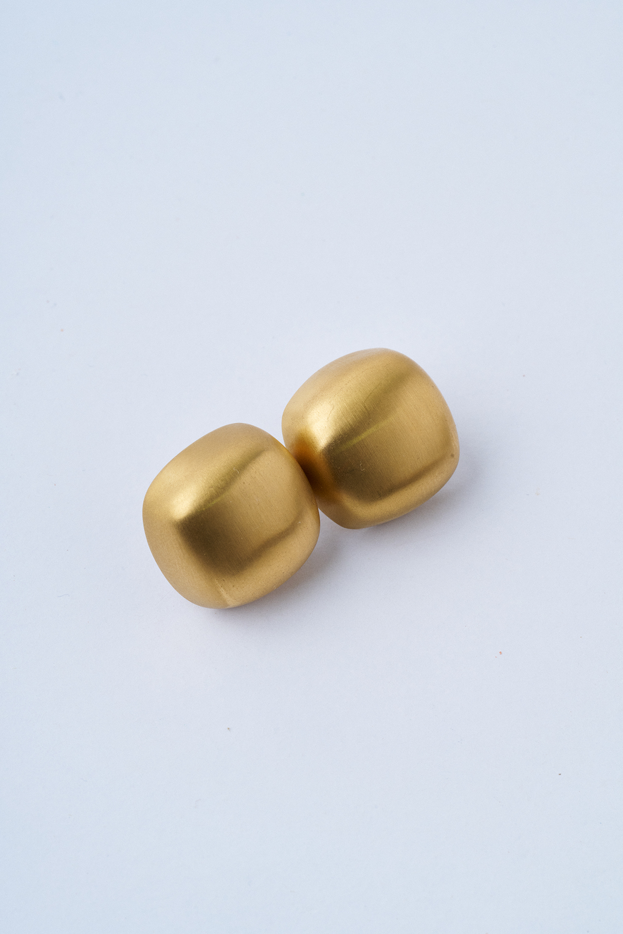 Matte Round Gold Çelik Küpe - Mirey
