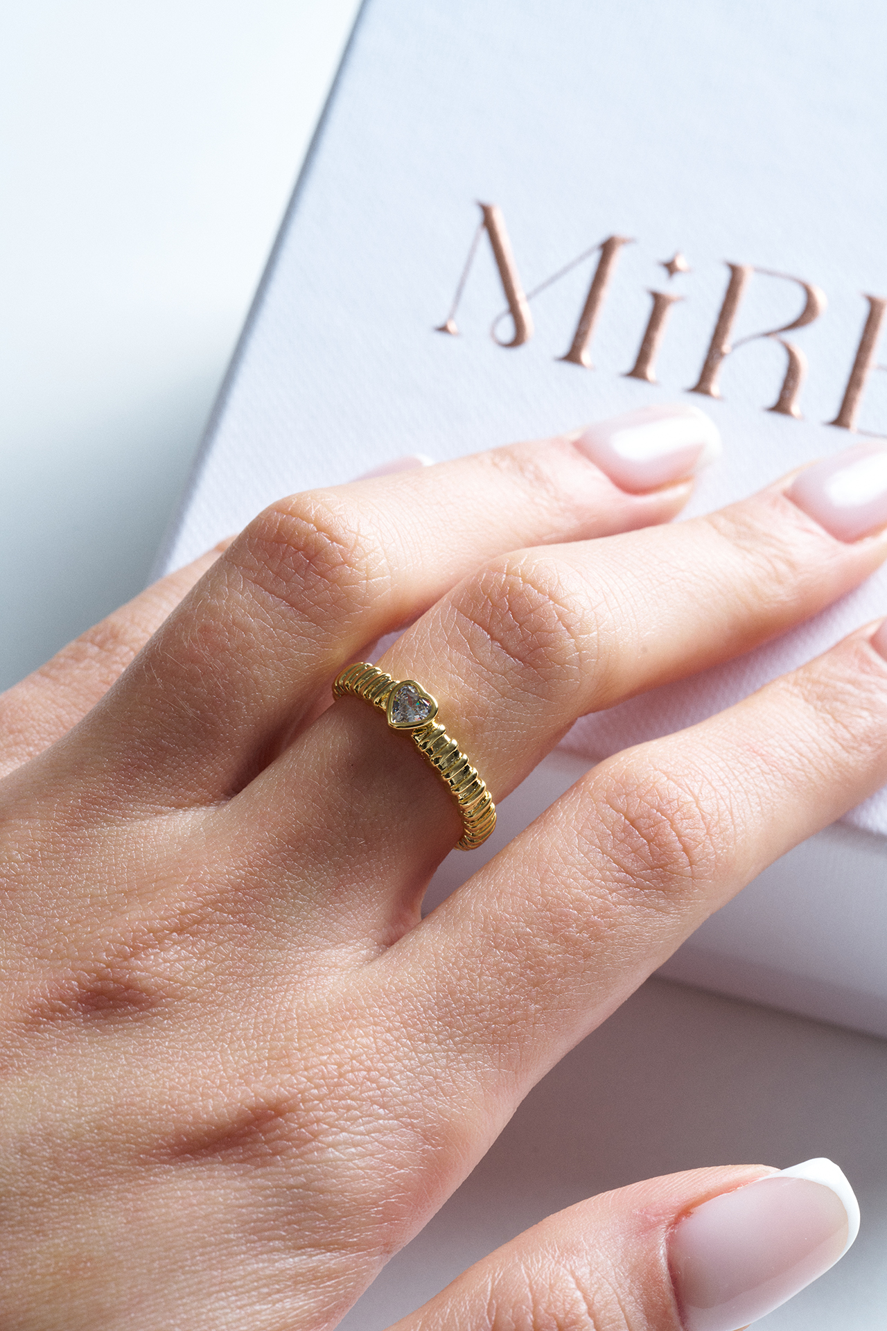 Taş Kalpli Gold Ayarlanabilir Çelik Yüzük - 3