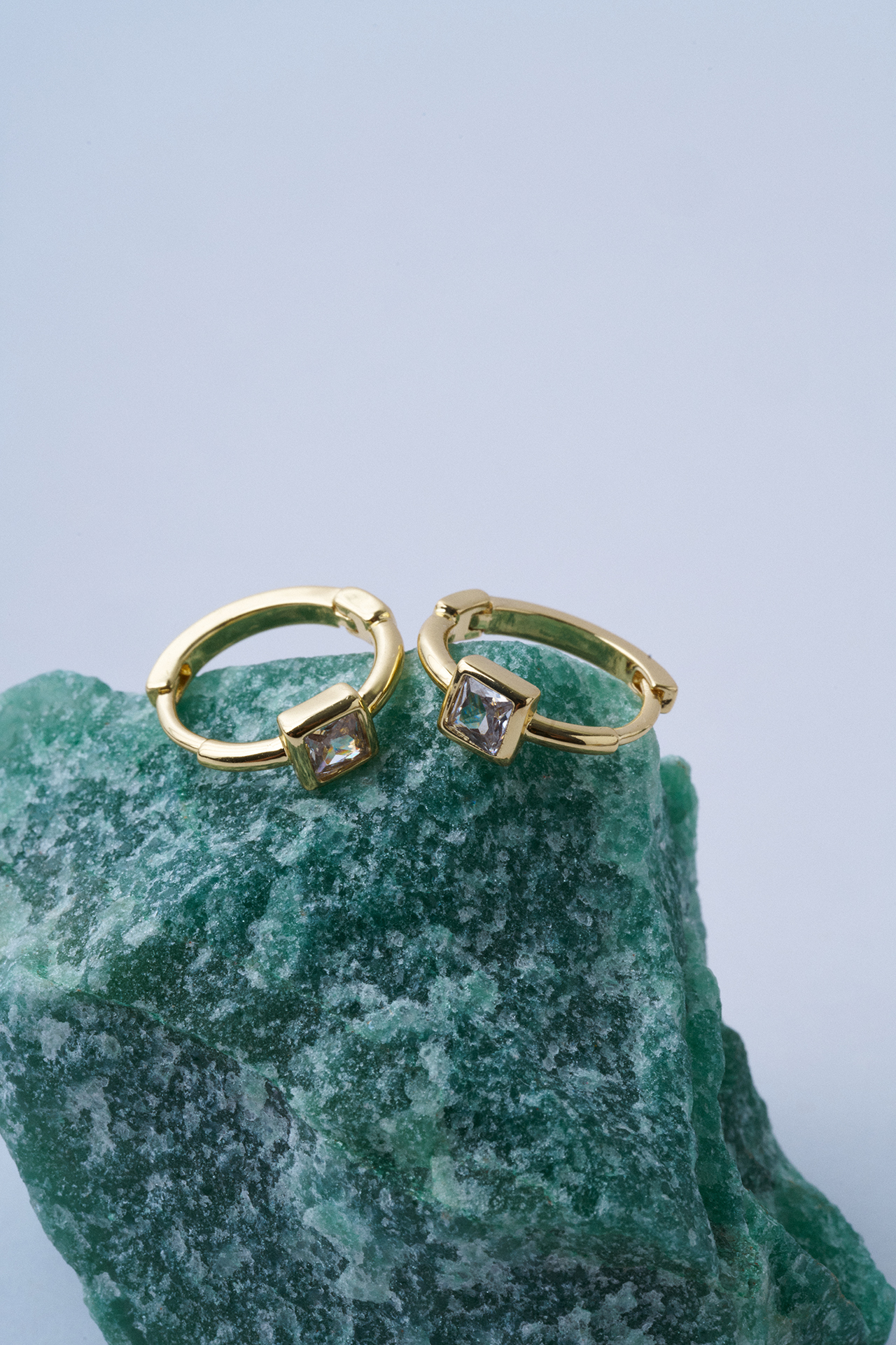 Tektaşlı Oval Çelik Küpe - Mirey (1)