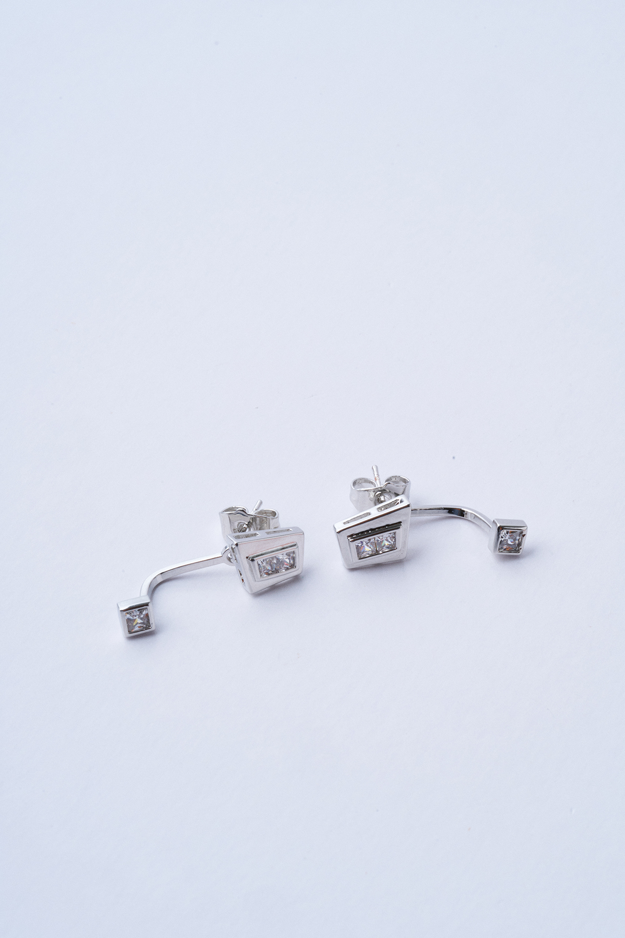 Vollei Taşlı Sallantılı Küpe - Mirey