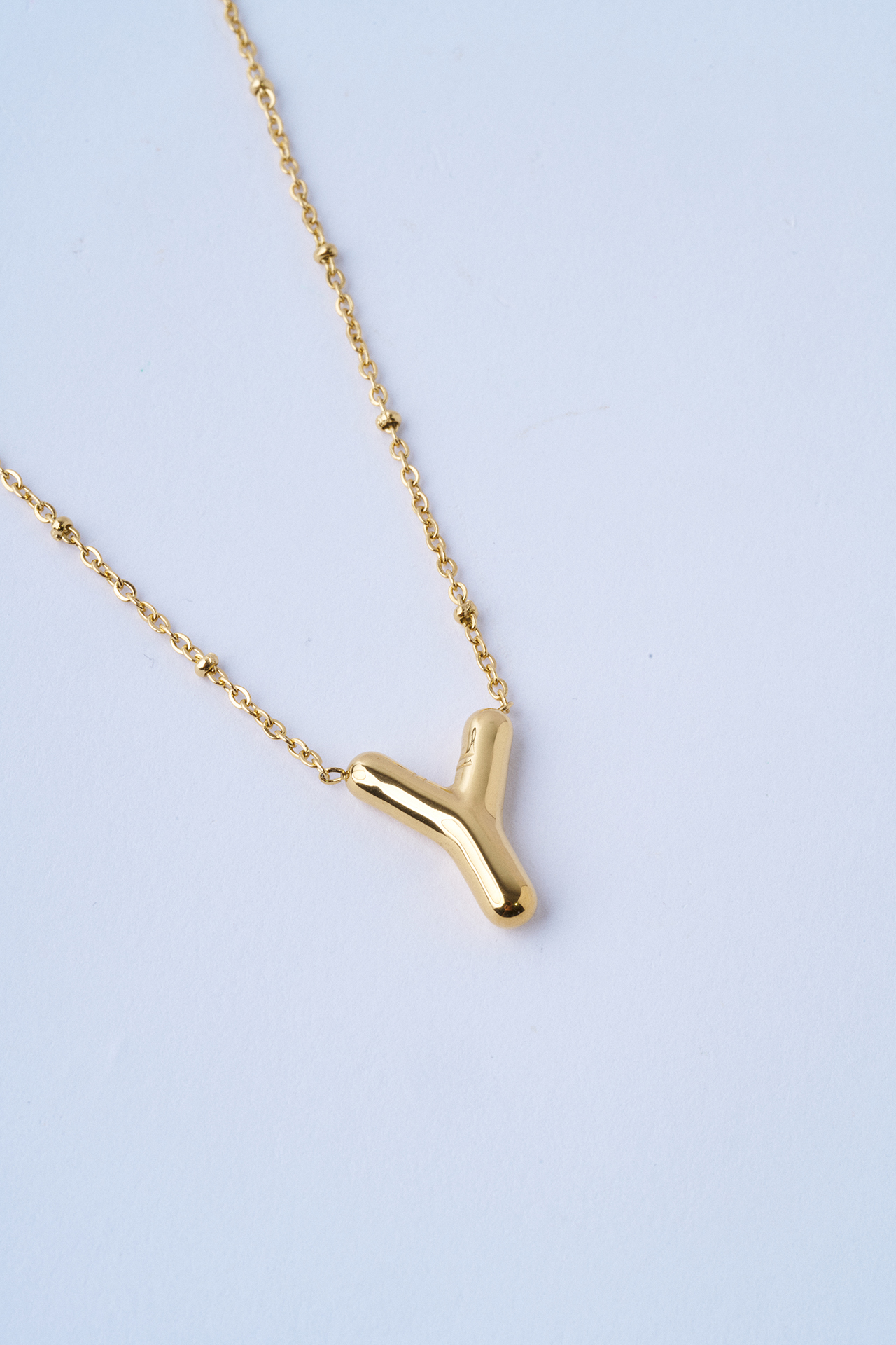 Y Harfli Balon Çelik Kolye